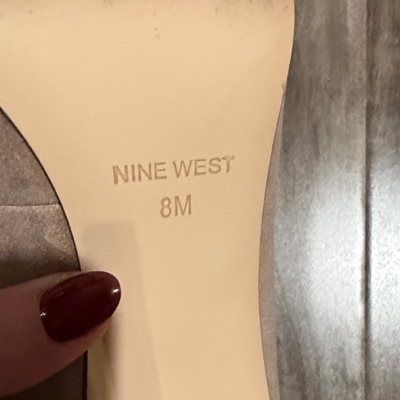 Nine West ‘Tatiana’ Pumps - Picture 6 of 7